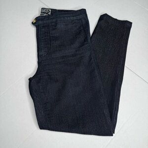 NYDJ Dark Wash Navy with Gold Sparkles Women’s 
Denim Jeans. SZ 0